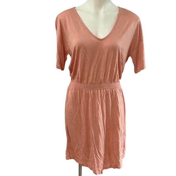 H&M • Pink V-neck Jersey Dress - Picture 1 of 9